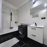 Cozy Fully Renovated By The Sea Apartment Menton