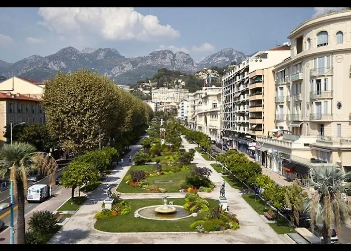 Cozy Fully Renovated By The Sea